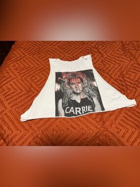 Cropped muscle Carrie Bradshaw Graphic Tank